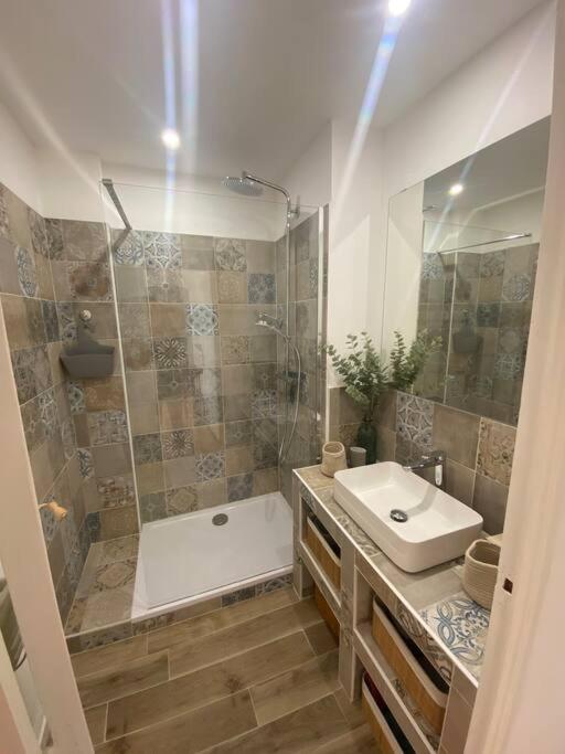 Beau T3 Proche Base Navale Et Ecoles Superieures Apartment Toulon Exterior photo